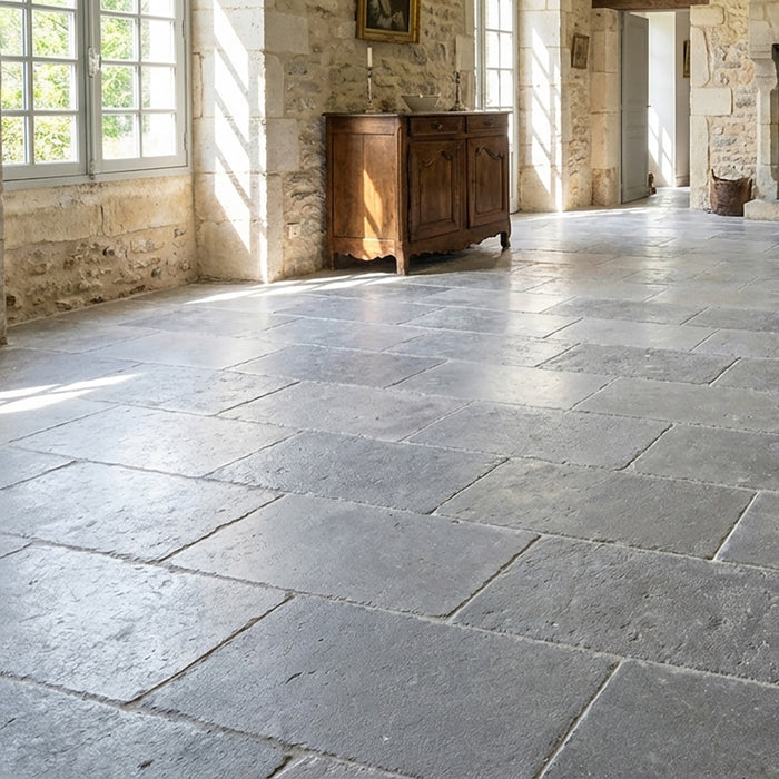 Deauville Gris Reclaimed Blend 16xRL Limestone Tile